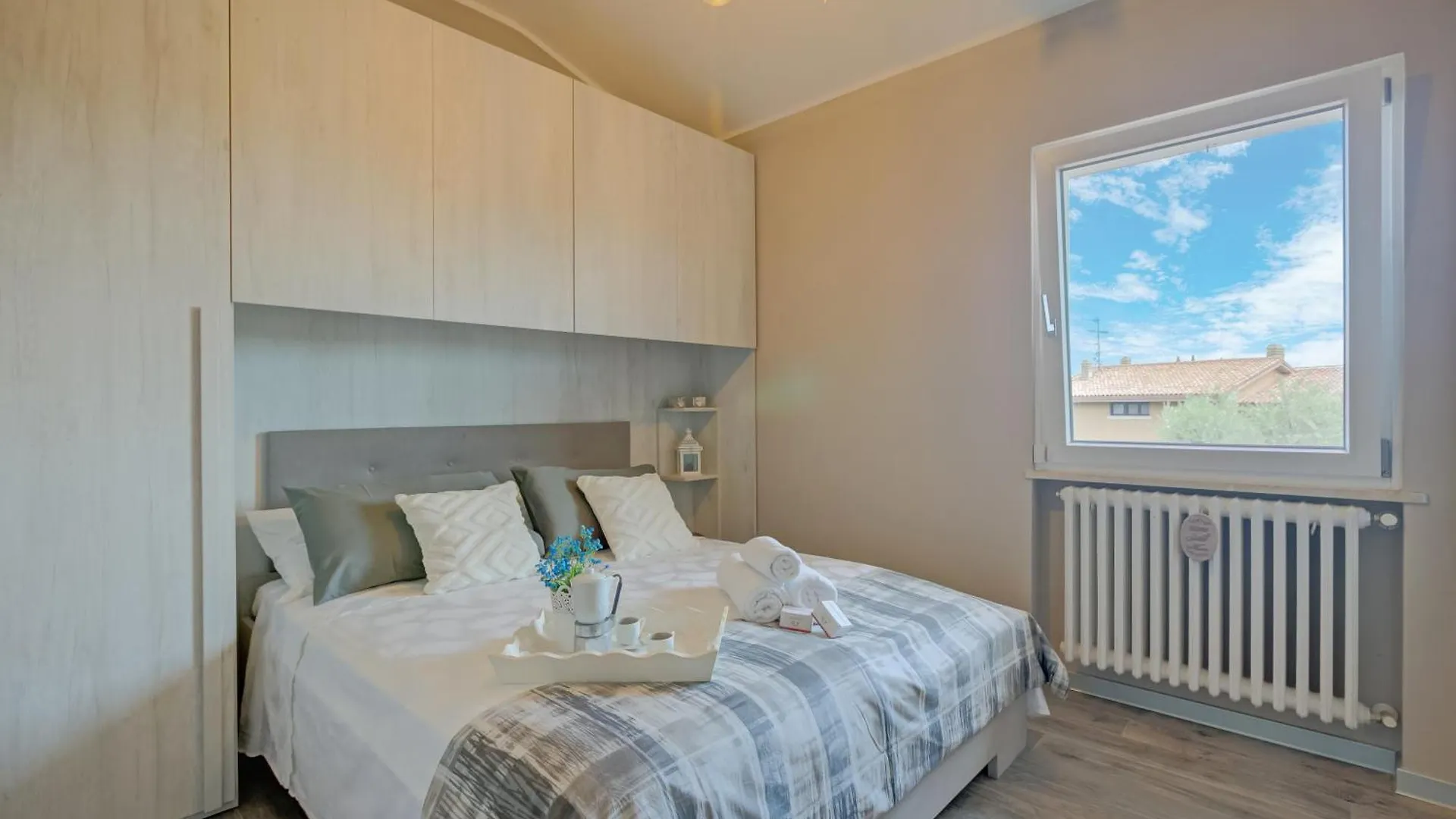 Villa Ulivi Private Pool & Lake View - Happy Rentals Сан-Феличе-дель-Бенако Апартаменты