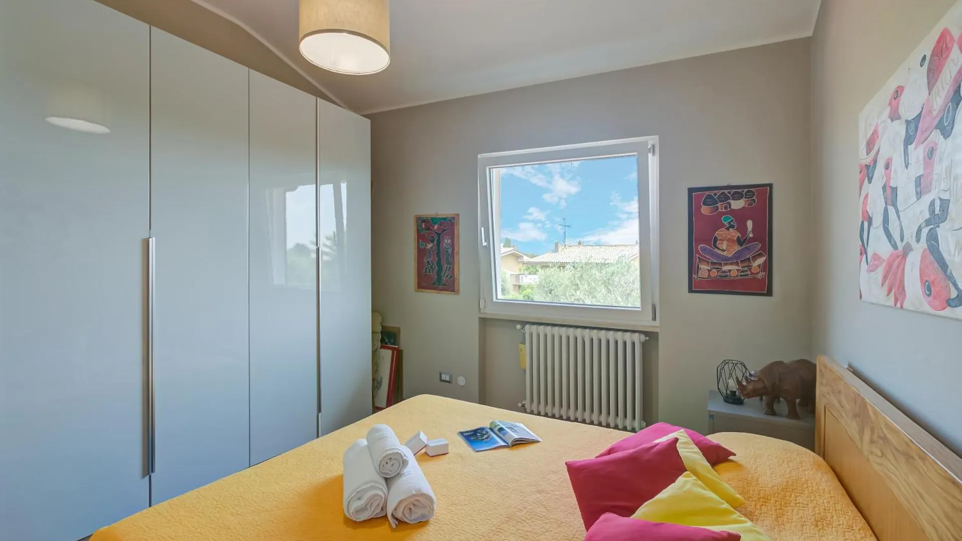 Daire Villa Ulivi Private Pool & Lake View - Happy Rentals San Felice del Benaco İtalya