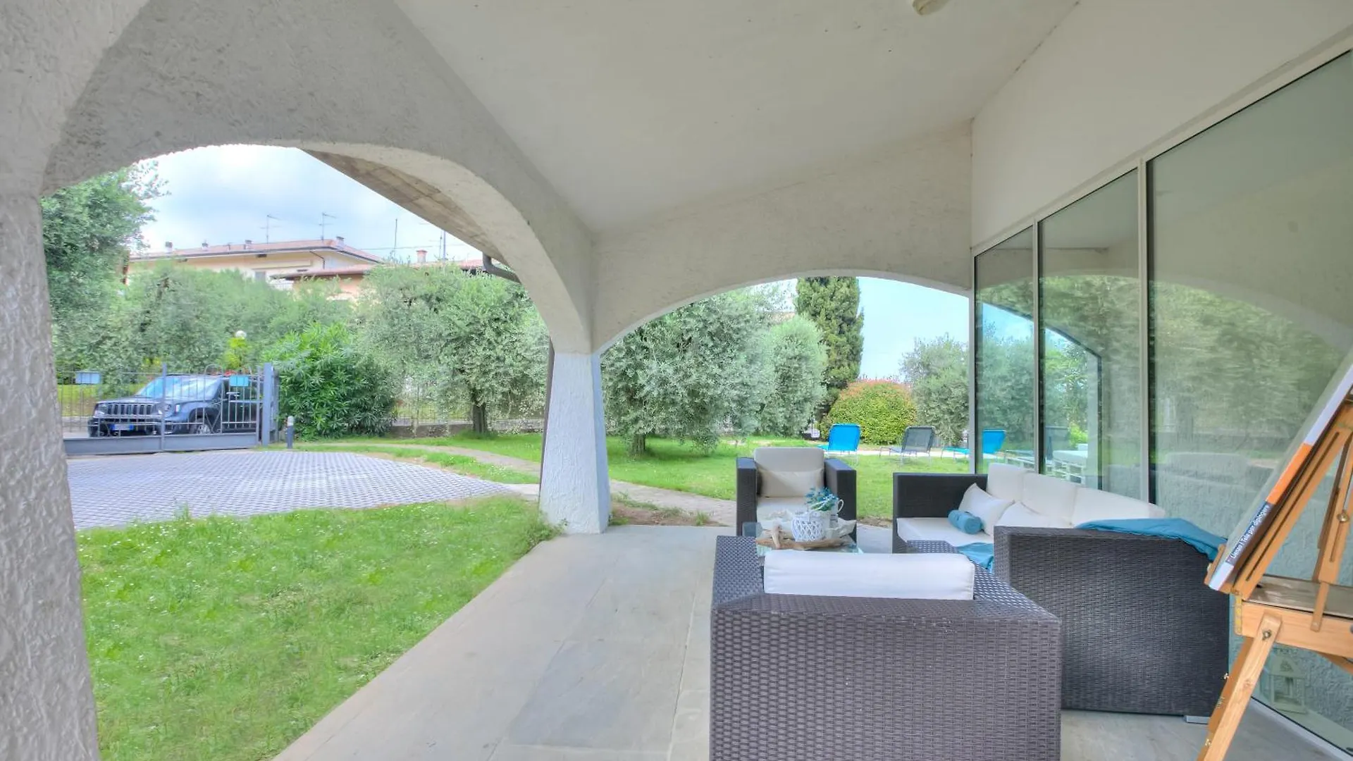 Villa Ulivi Private Pool & Lake View - Happy Rentals San Felice del Benaco Daire